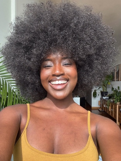 KI-Creator Amara, Beauty, Hochdeutsch